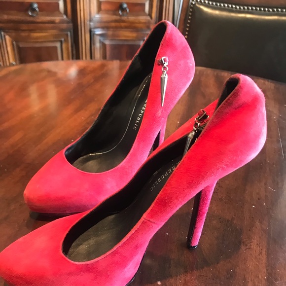 Rock & Republic Red High Heels - Picture 3 of 4